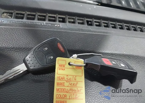 2016 Jeep Wrangler Unlimited Sport z USA, uszkodzony, nr VIN 1C4BJWDG9GL219807